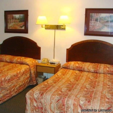 Overton Motel Livingston Quarto foto